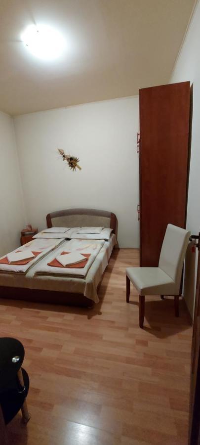 Szent István Panzió Hódmezővásárhely Esterno foto